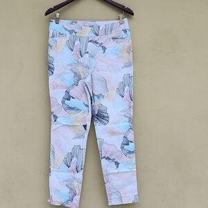 Chicos Stylish Pastel Floral Pants